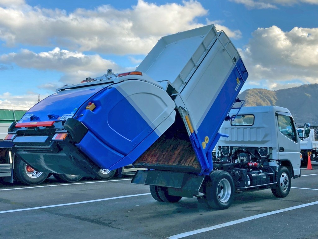 三菱 キャンター TPG-FEA50(2WD)の写真4