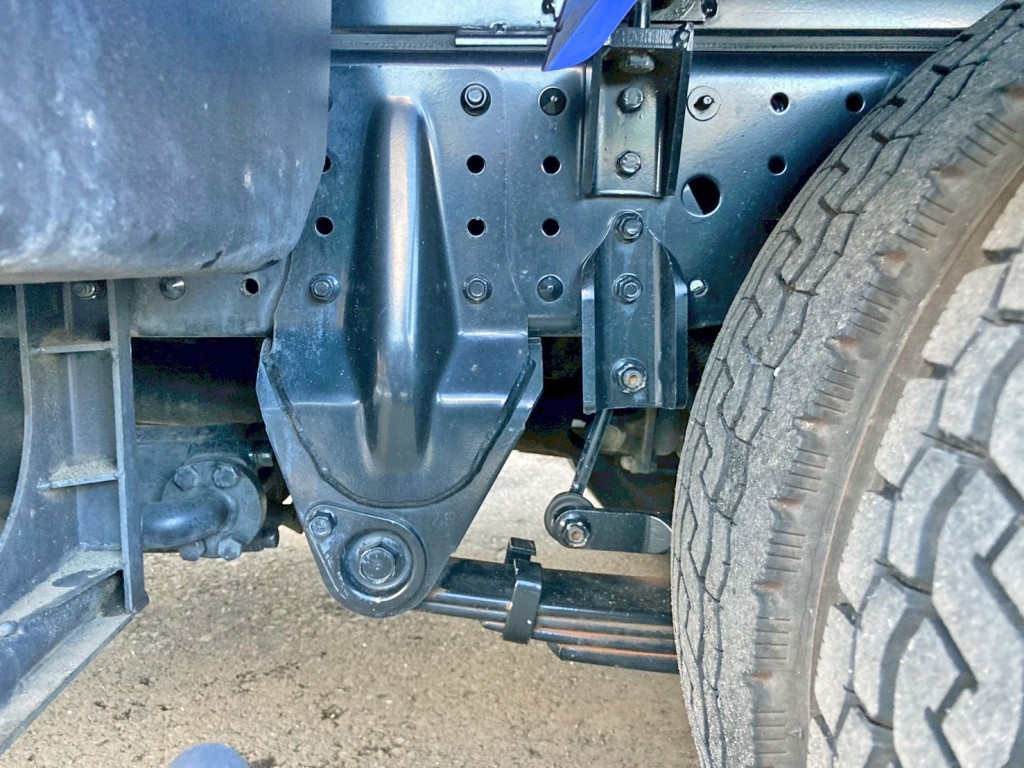 リーフサスです。|三菱 キャンター TPG-FEA50(2WD)の写真5