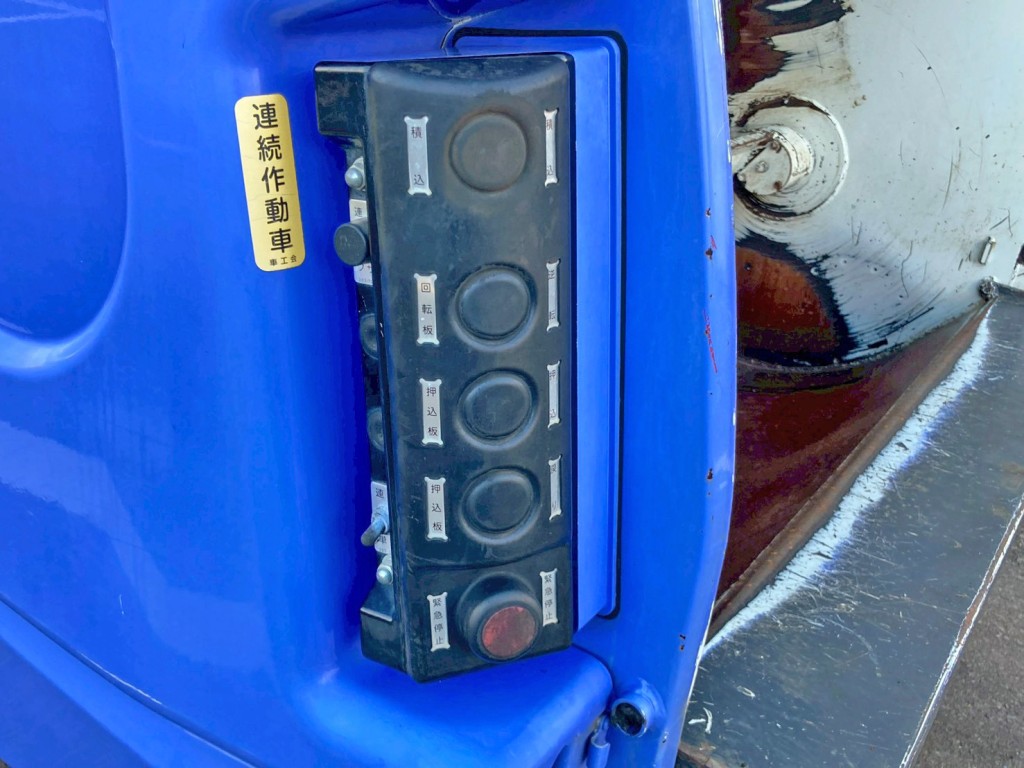 連続 ⇔ 単独切り替えスイッチ付きです。|三菱 キャンター TPG-FEA50(2WD)の写真21