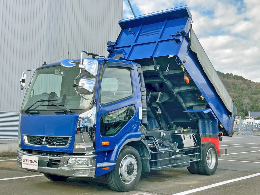 フロント周り、メッキパーツで飾っています。|三菱 ファイター 2KG-FK72FYの写真1