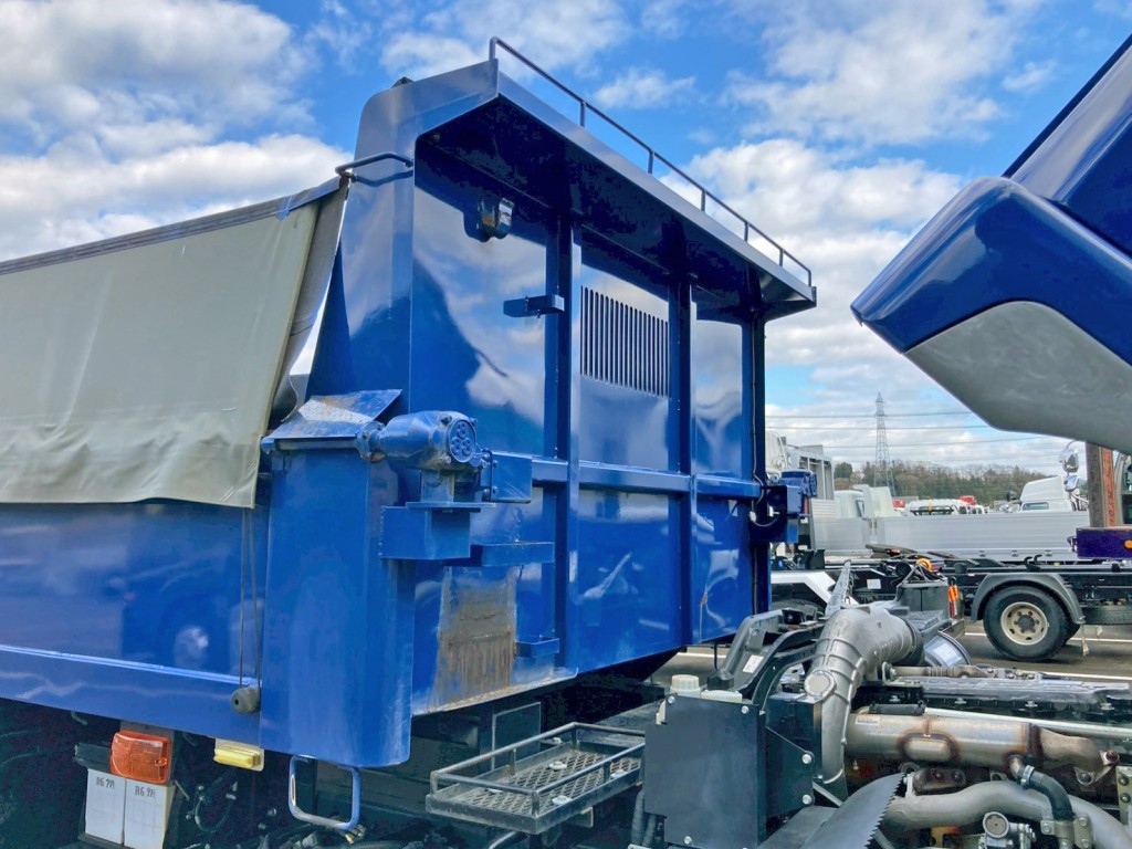 三菱 ファイター 2KG-FK72FYの写真16