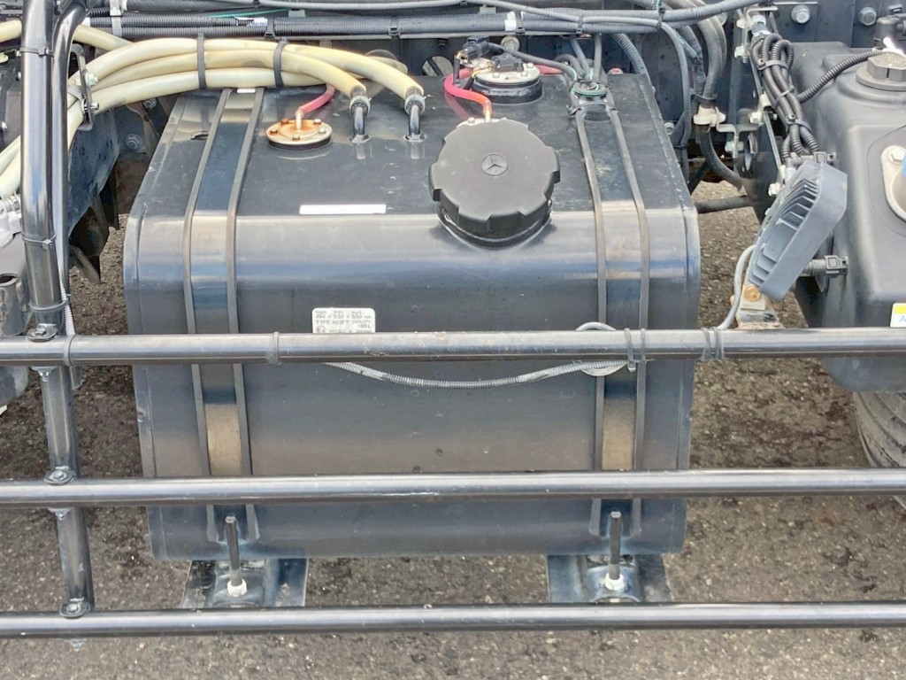 燃料タンクは100Lです。|三菱 ファイター 2KG-FK72FYの写真32