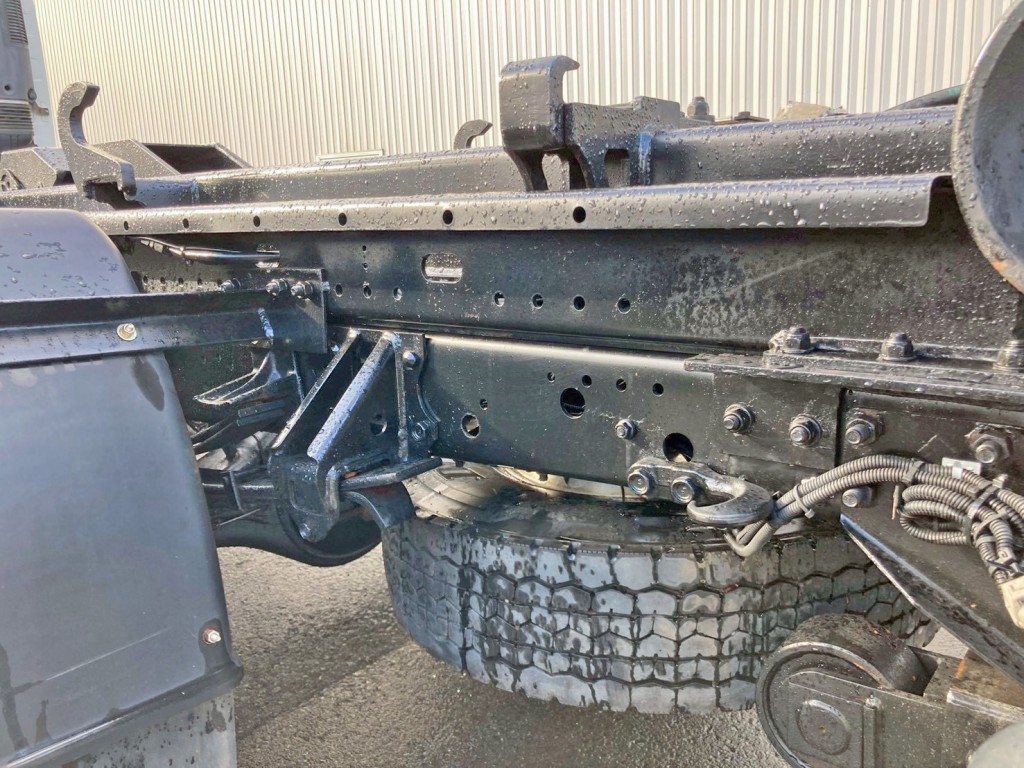 シャーシの状態です。|いすゞ フォワード 2RG-FRR90S2(2WD)の写真6