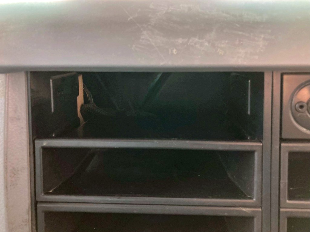 コンソールボックスが欠品しています。|三菱 ファイター TKG-FK71F(2WD)の写真24