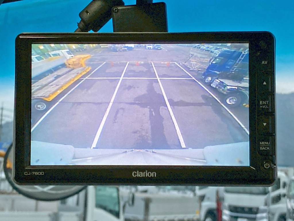 液晶バックモニター付きです。|日野 プロフィア QPG-FR1EXEGの写真29