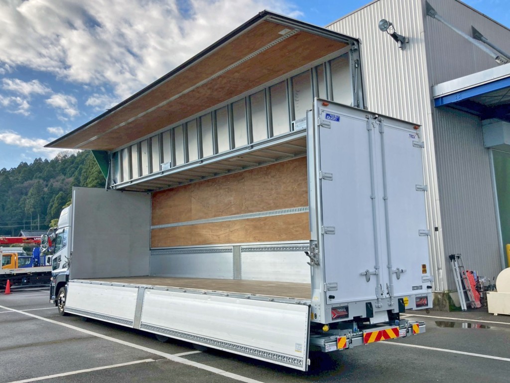 UDトラックス 2PG-CG5CAの写真3