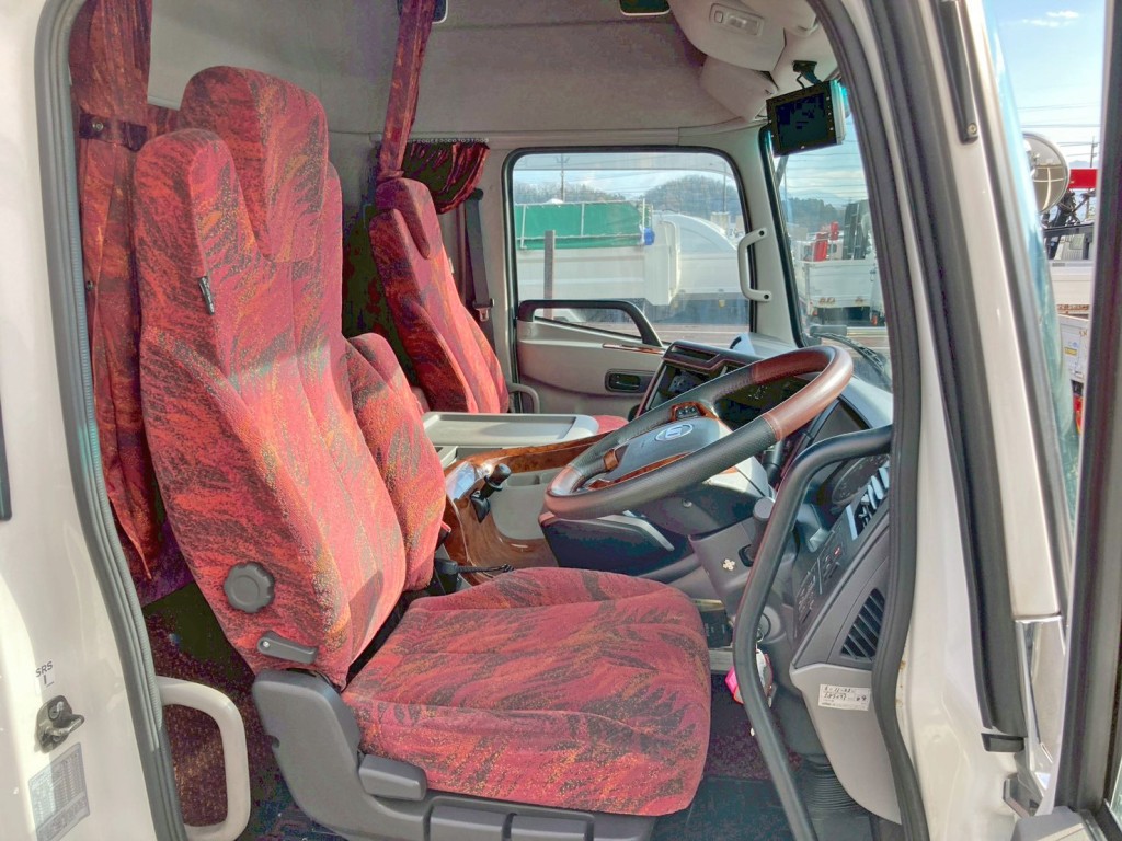 ハイルーフキャビンです。|UDトラックス 2PG-CG5CAの写真8