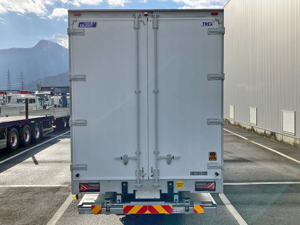 リヤ周りの状態です。|UDトラックス クオン 2PG-CG5CAの写真10