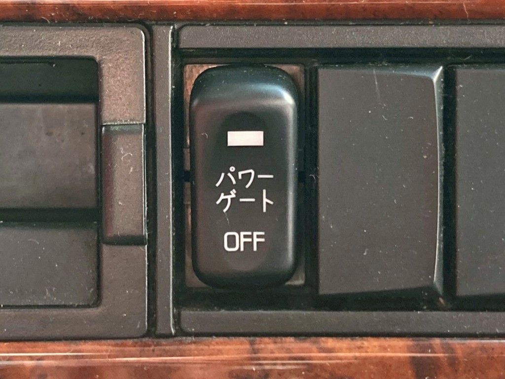 ゲートのメインスイッチです。|UDトラックス クオン 2PG-CG5CAの写真28