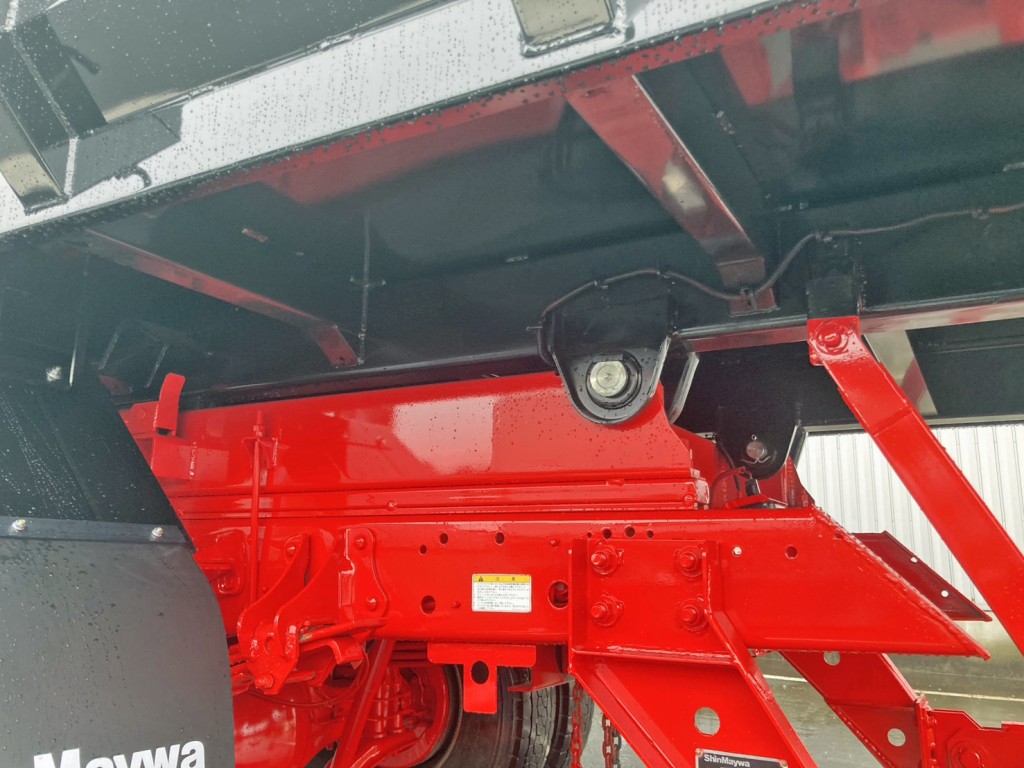 シャーシとネタの状態です。(縦ネタ・横ネタは鉄製です)|日野 レンジャー 2KG-FD2ABA(2WD)の写真6