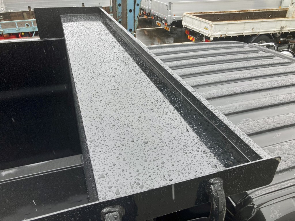 シートデッキの状態です。|日野 レンジャー 2KG-FD2ABA(2WD)の写真12