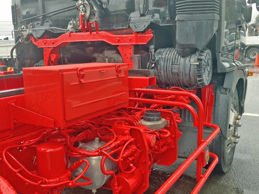 運転席側に工具箱が付いています。|日野 レンジャー 2KG-FD2ABA(2WD)の写真16