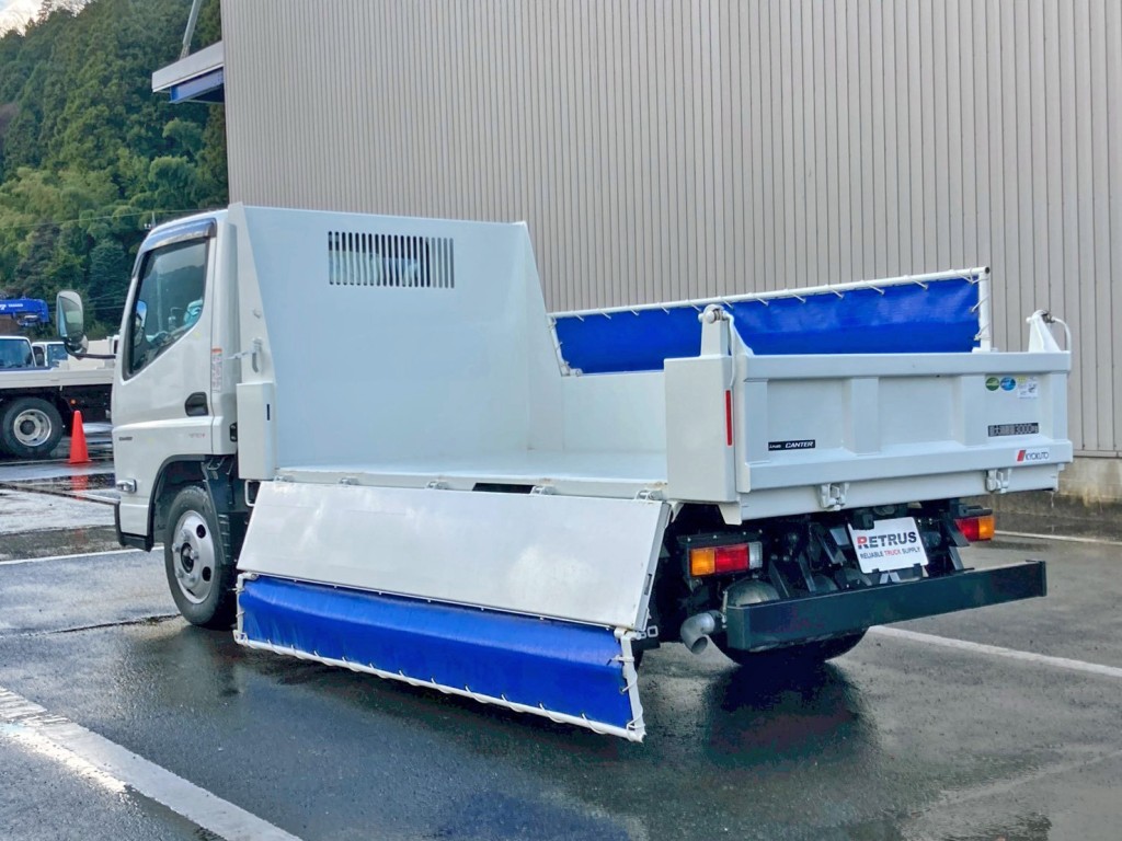 アオリを開いた状態です。|三菱 キャンター 2RG-FBA60(2WD)の写真3