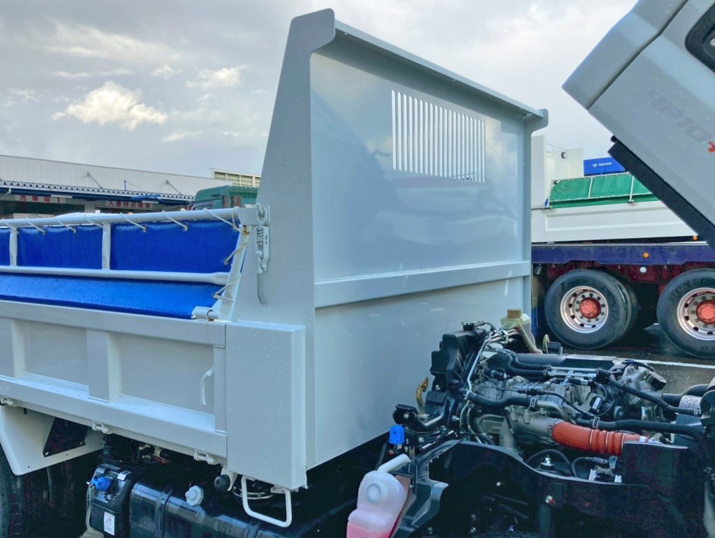 三菱 キャンター 2RG-FBA60(2WD)の写真10