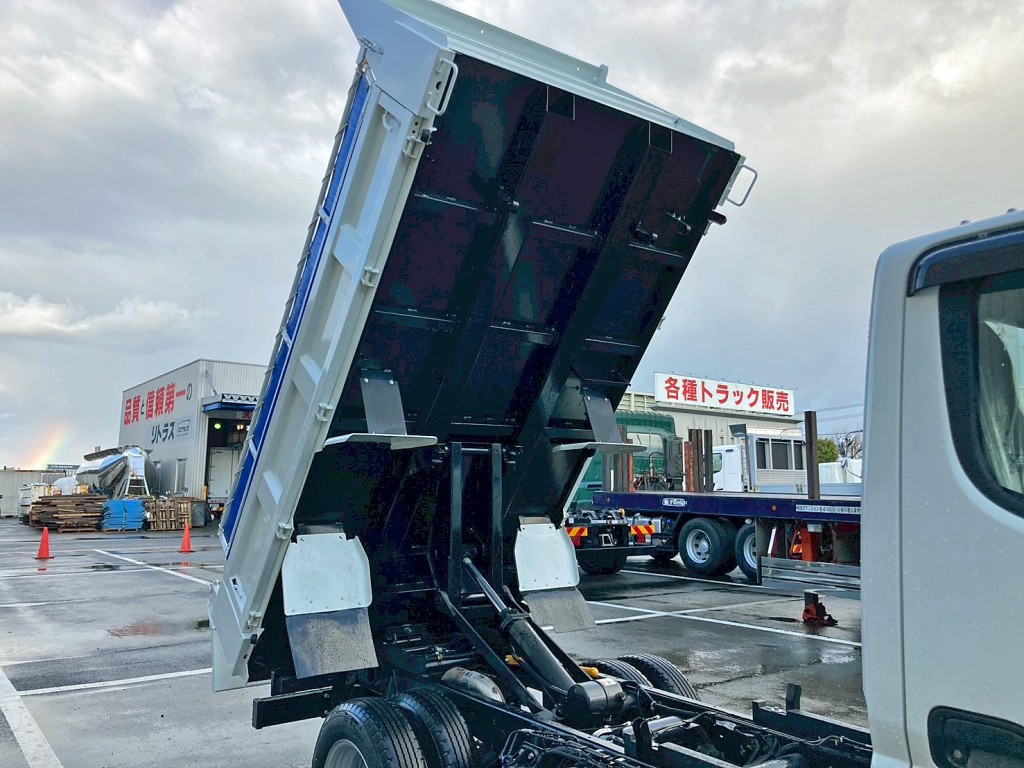 三菱 キャンター 2RG-FBA60(2WD)の写真12