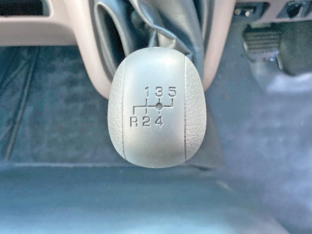 三菱 キャンター 2RG-FBA60(2WD)の写真17