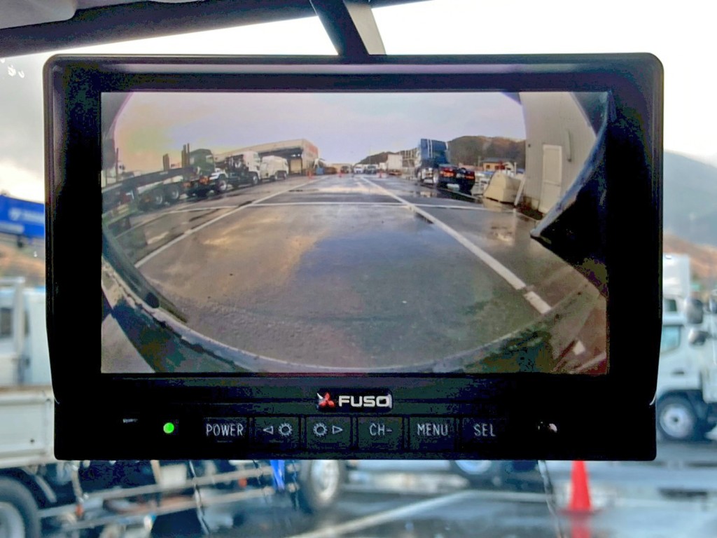 液晶バックモニター付きです。|三菱 キャンター 2RG-FBA60(2WD)の写真19