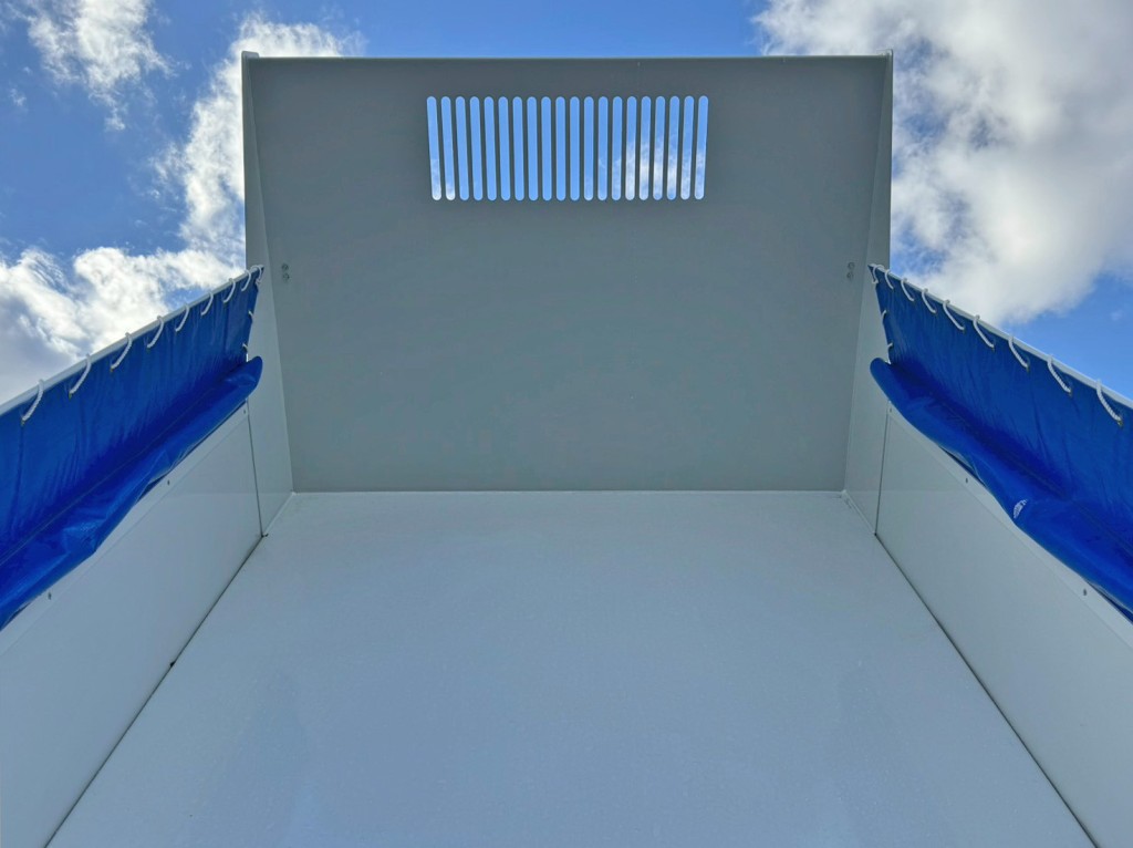 三菱 キャンター 2RG-FBA60(2WD)の写真9