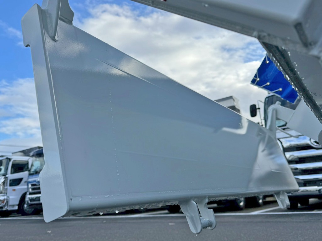 三菱 キャンター 2RG-FBA60(2WD)の写真12