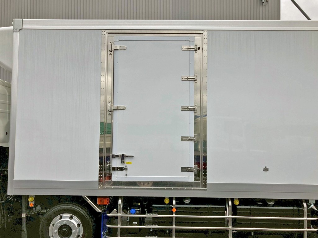 日野 プロフィア 2KG-FW1AHCの写真25