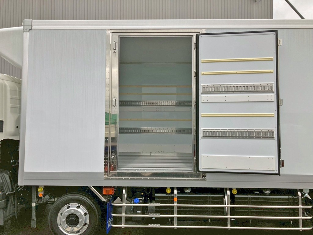 日野 プロフィア 2KG-FW1AHCの写真26