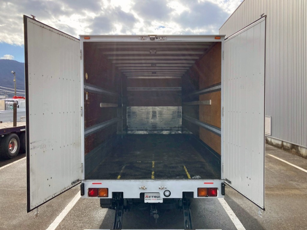 リヤドアは90度ストッパー付きです。|いすゞ フォワード TKG-FRR90S2(2WD)の写真10