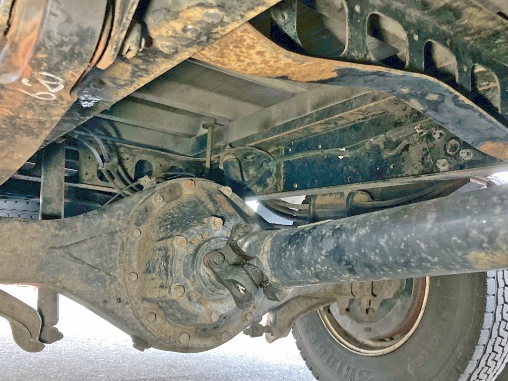 下まわりの状態です。(中央後方)|日野 レンジャー ADG-FC7JGWA(2WD)の写真13