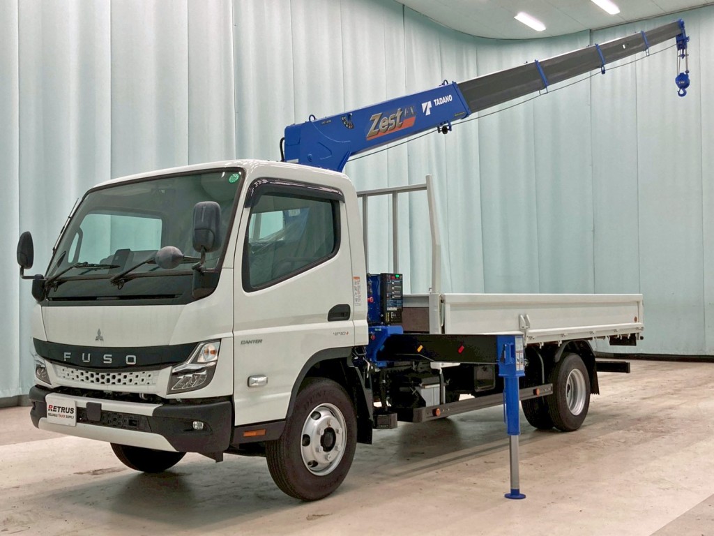 クレーンは5段です。|三菱 キャンター 2PG-FEB80(2WD)の写真1