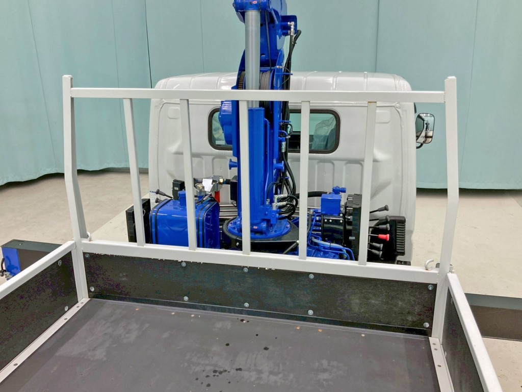 三菱 キャンター 2PG-FEB80(2WD)の写真11