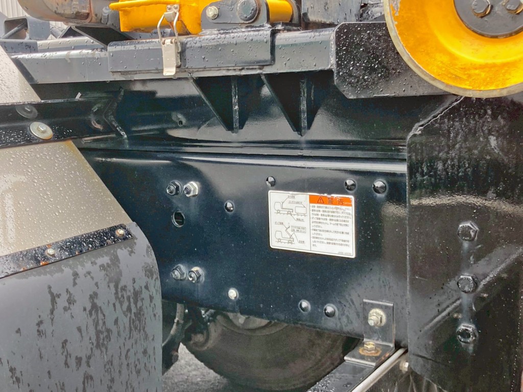 シャーシの状態です。|三菱 スーパーグレート 2KG-FV70HYの写真6