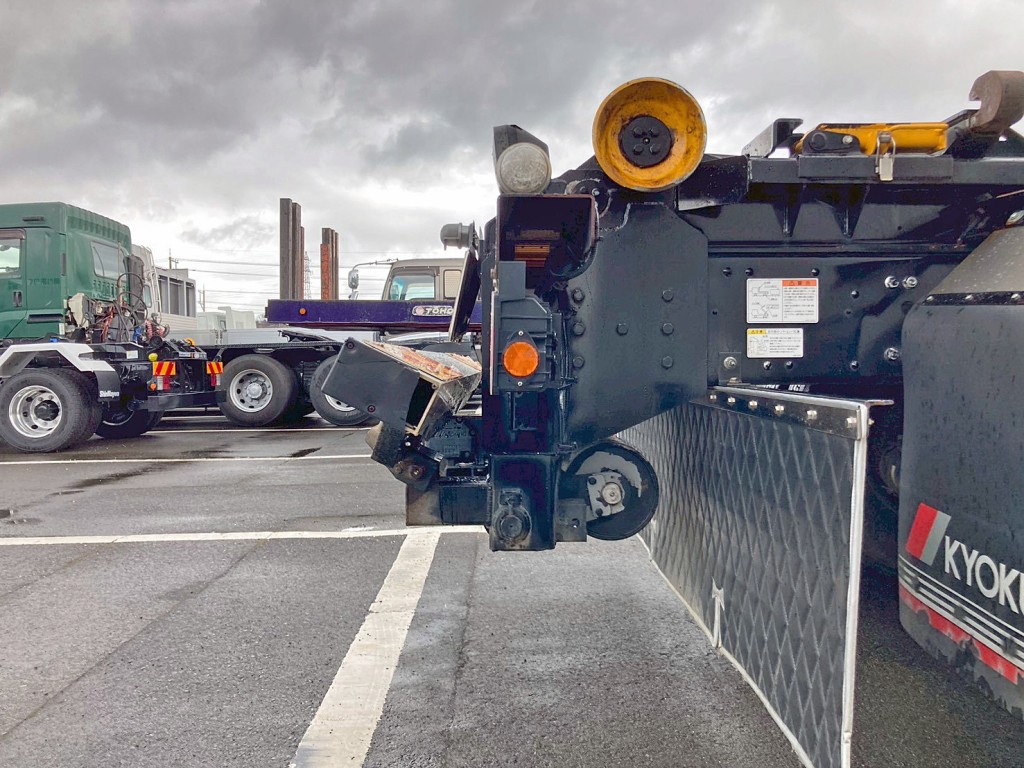 リヤバンパーを格納した状態です。|三菱 スーパーグレート 2KG-FV70HYの写真16