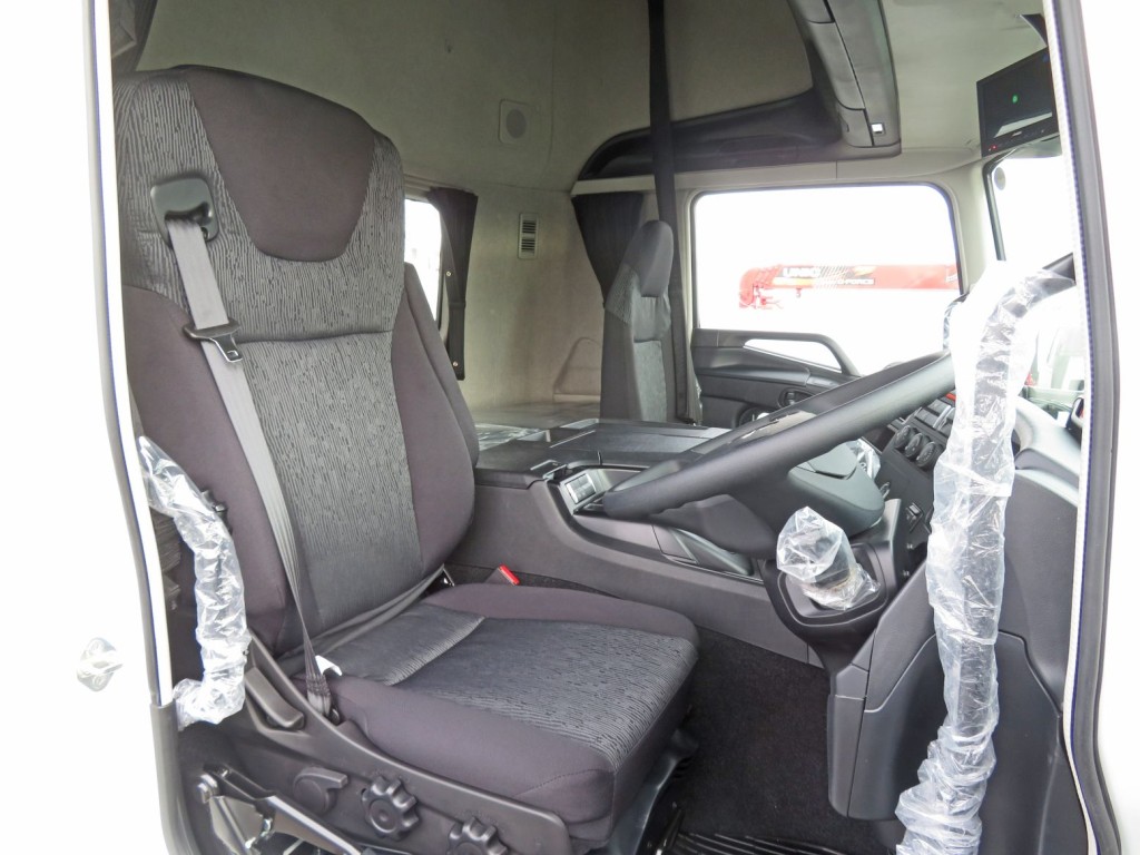 ハイルーフキャビンです。|三菱 スーパーグレート 2PG-FV80HZの写真6