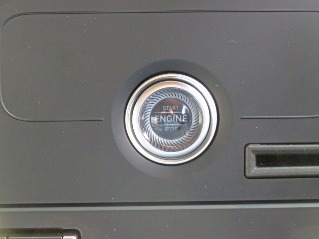 エンジンスタートスイッチです。|三菱 スーパーグレート 2PG-FV80HZの写真22