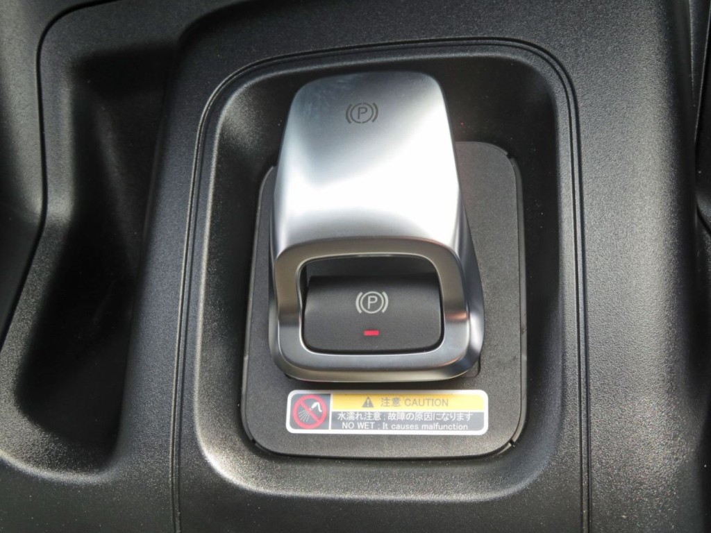 駐車ブレーキです。|三菱 スーパーグレート 2PG-FV80HZの写真23