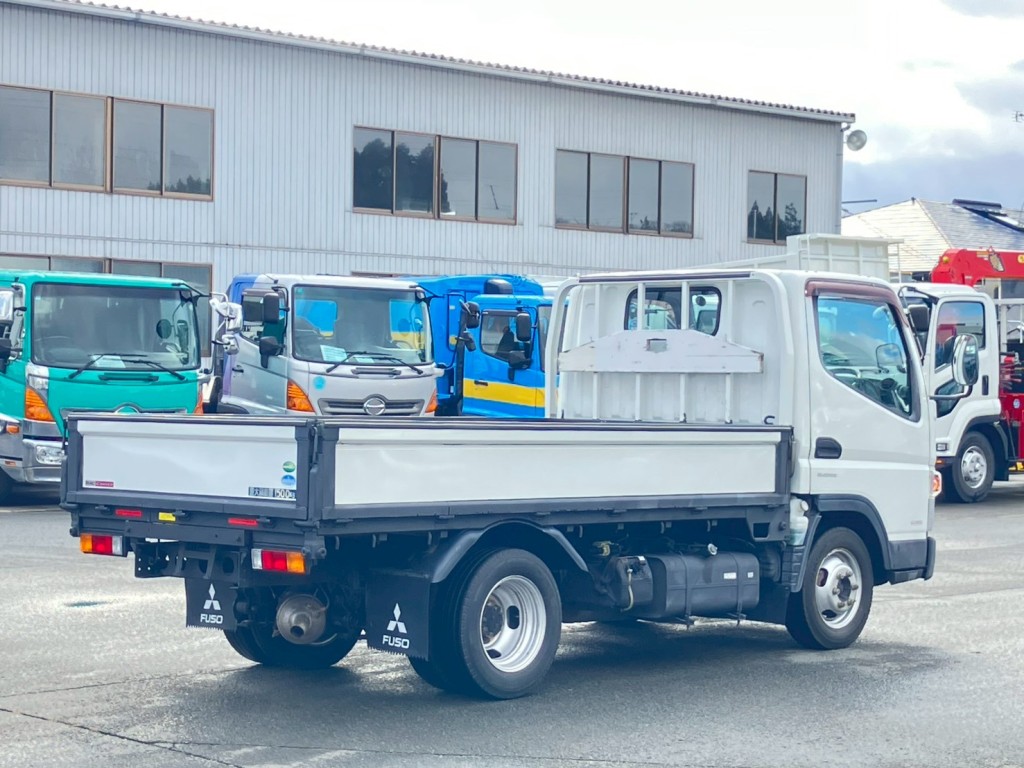 三菱 キャンター TPG-FBA00(2WD)の写真4