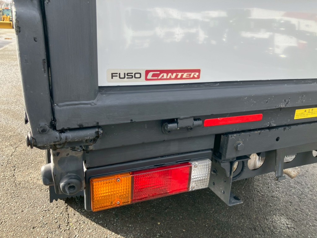 ボディー・アオリに塗装跡があります。|三菱 キャンター TPG-FBA00(2WD)の写真31