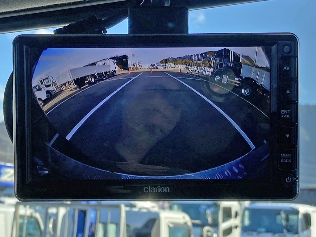 液晶バックモニター付きです。|三菱 スーパーグレート 2KG-FS70HZの写真26