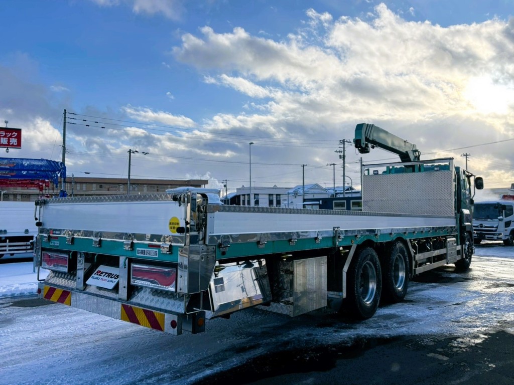 いすゞ ギガ 2PG-CYY77Cの写真4