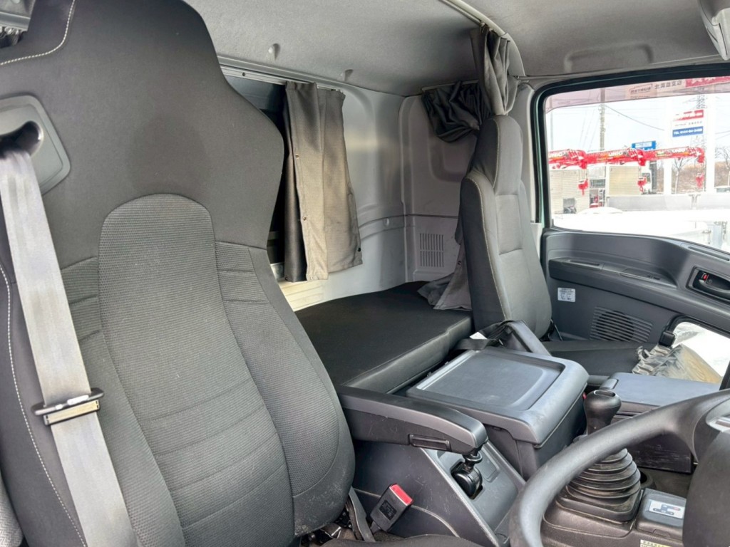 いすゞ ギガ 2PG-CYY77Cの写真6