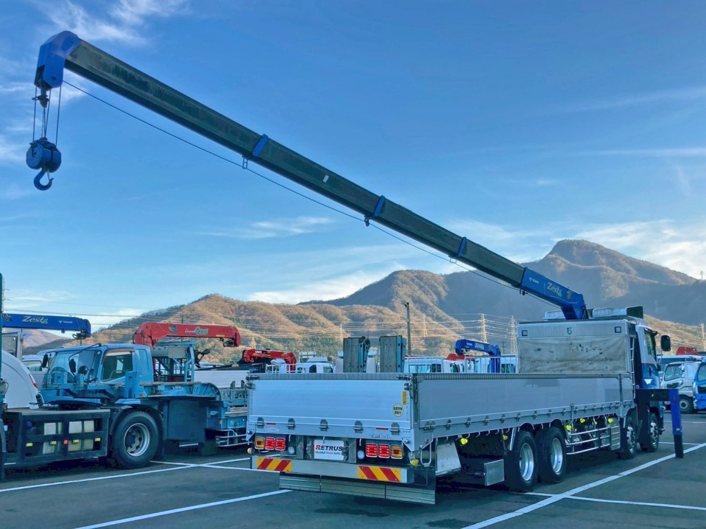 いすゞ ギガ QPG-CYJ77Bの写真4