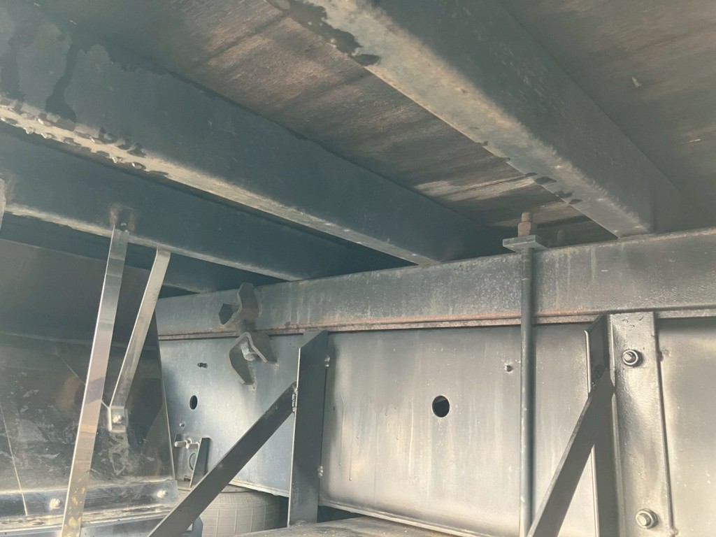 シャーシとネタの状態です。|日野 プロフィア QPG-FR1EXEGの写真6