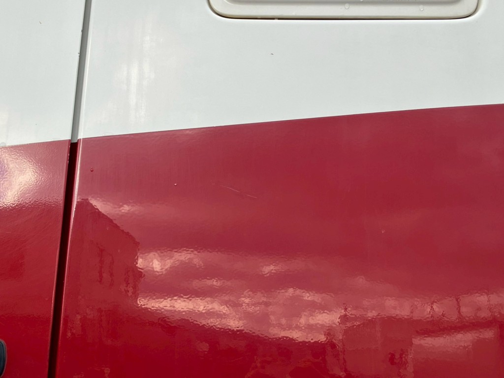 助手席側クォーターパネルにキズがあります。|日野 プロフィア QPG-FR1EXEGの写真29