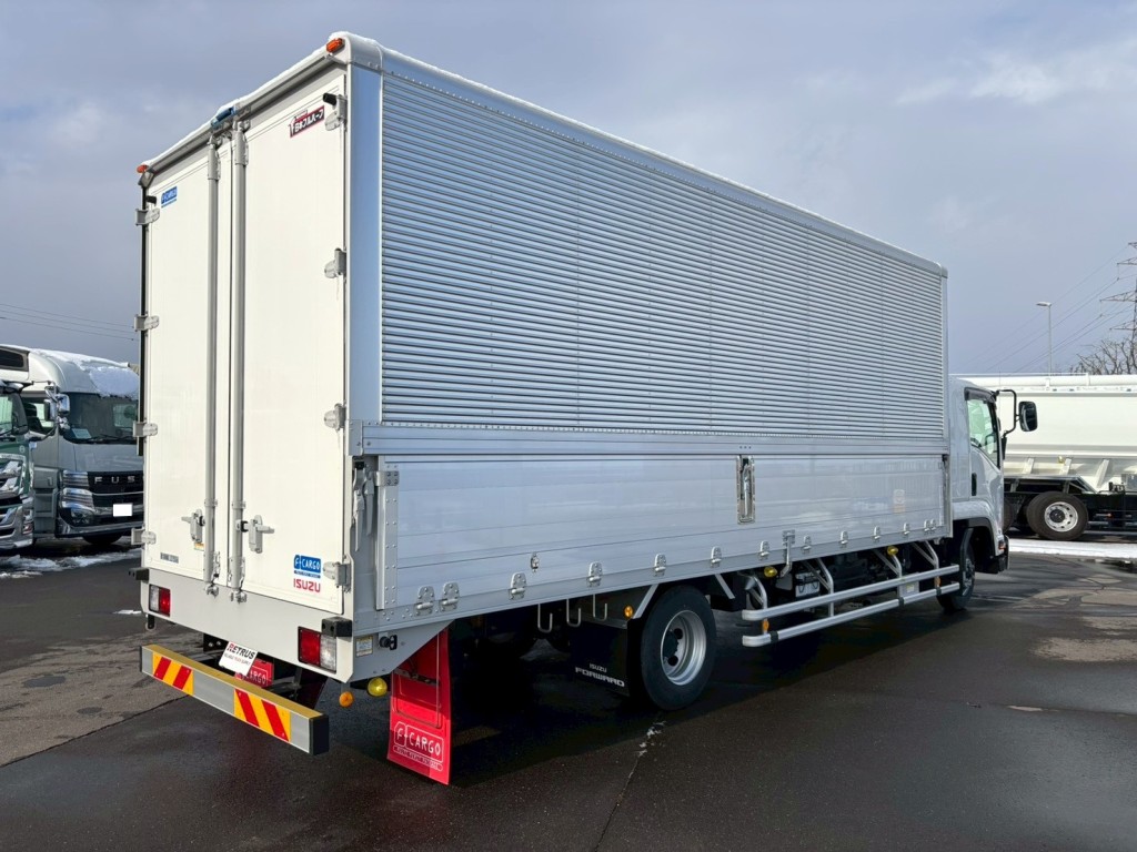 いすゞ フォワード 2RG-FRR90T2(2WD)の写真4