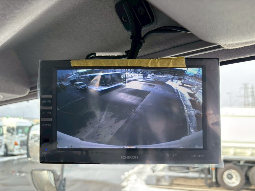 液晶バックモニター付きです。|いすゞ フォワード 2RG-FRR90T2(2WD)の写真18