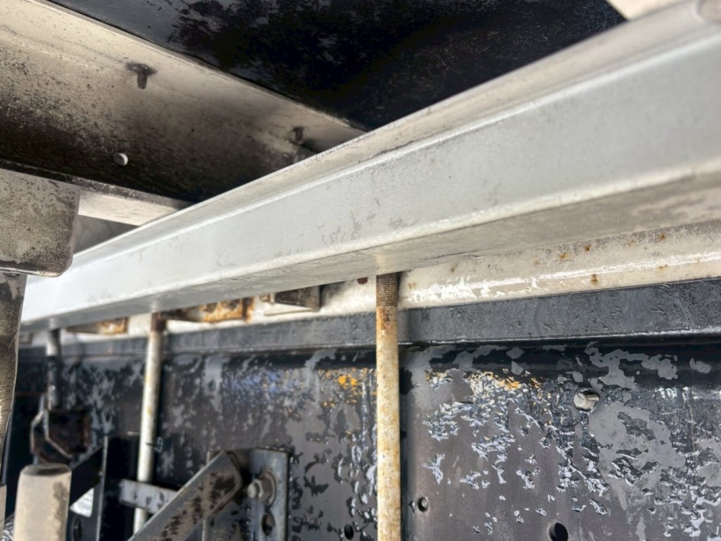 シャーシとネタの状態です。|いすゞ ギガ LKG-CYJ77Aの写真7