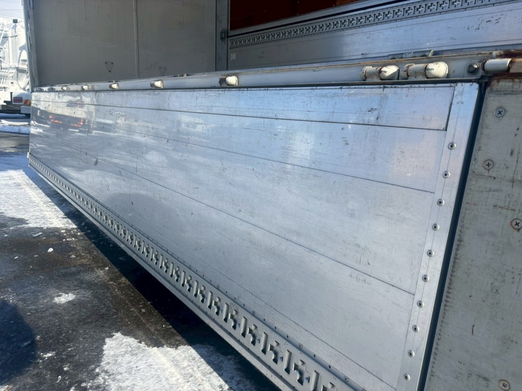 2運転席側アオリ内側にヘコミ傷があります。|いすゞ ギガ LKG-CYJ77Aの写真20