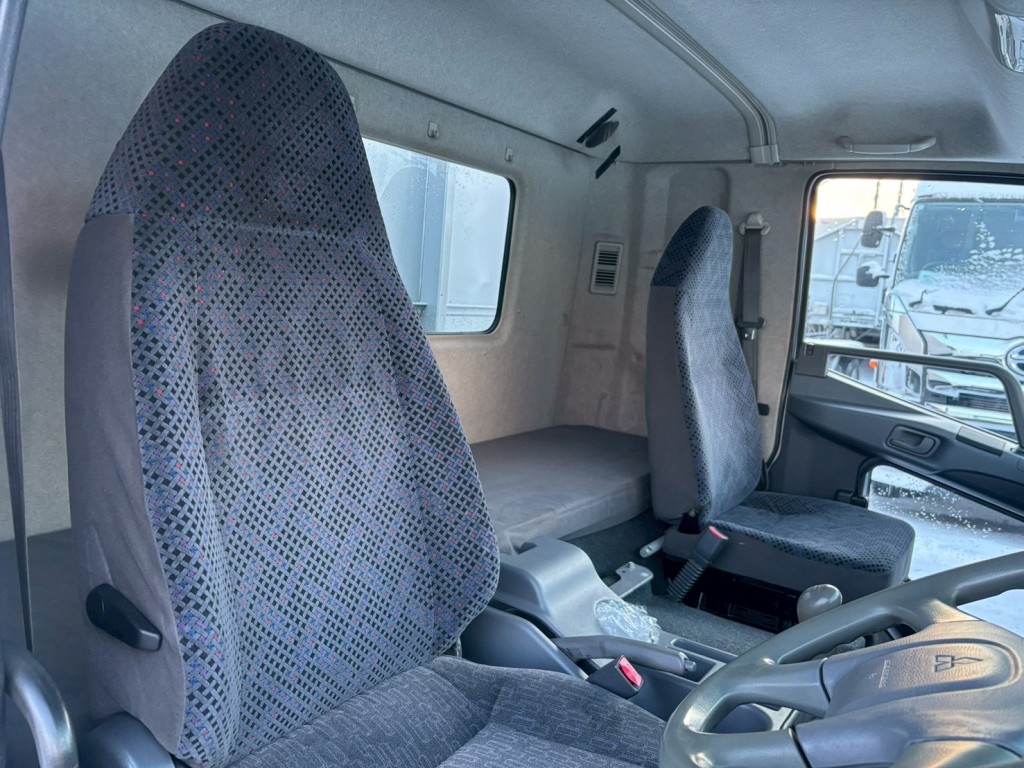 三菱 ファイター PDG-FK61F(2WD)の写真8