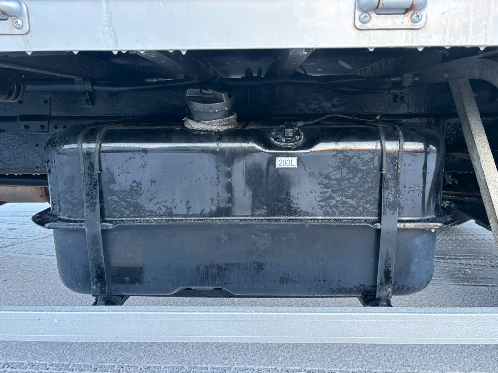 燃料タンクは200Lです。|三菱 ファイター PDG-FK61F(2WD)の写真29