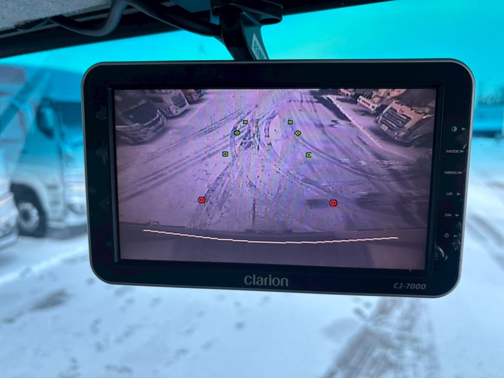 液晶バックモニター付きです。|三菱 ファイター PDG-FK61F(2WD)の写真30