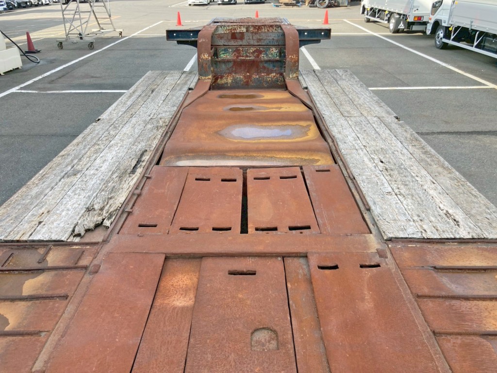 床は左右板張りです。|トレールモービル  PLR429ABの写真10